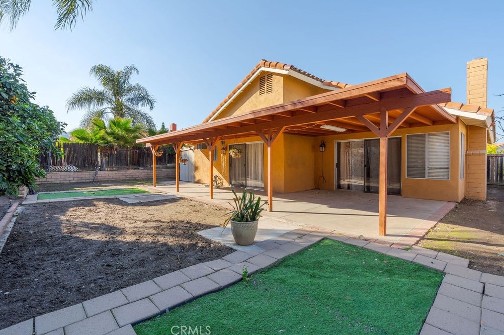 15022 Navel Way, Lake Elsinore CA  92530-7205 exterior
