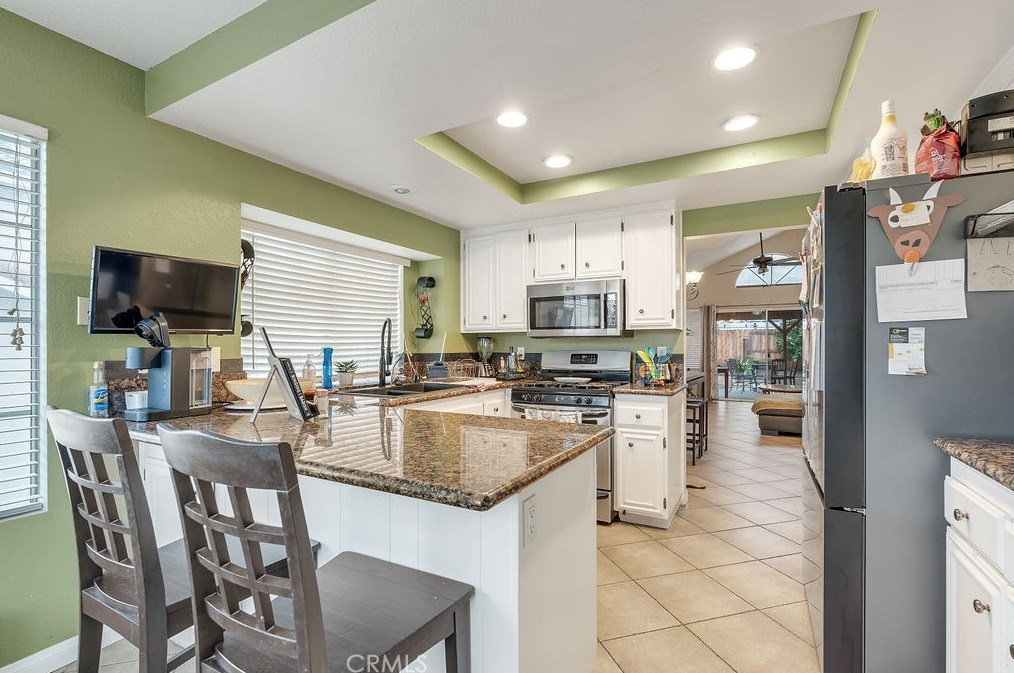 15022 Navel Way, Lake Elsinore CA  92530-7205 exterior