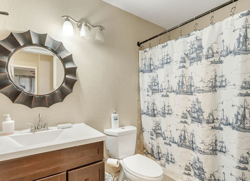 15022 Navel Way, Lake Elsinore CA  92530-7205 exterior