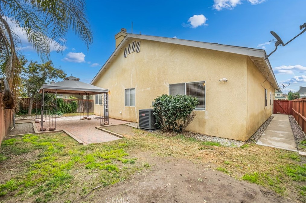 1449 Morgan Hill Rd, Hemet CA  92545-9265 exterior