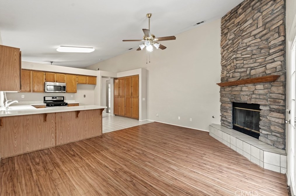 1449 Morgan Hill Rd, Hemet CA  92545-9265 exterior