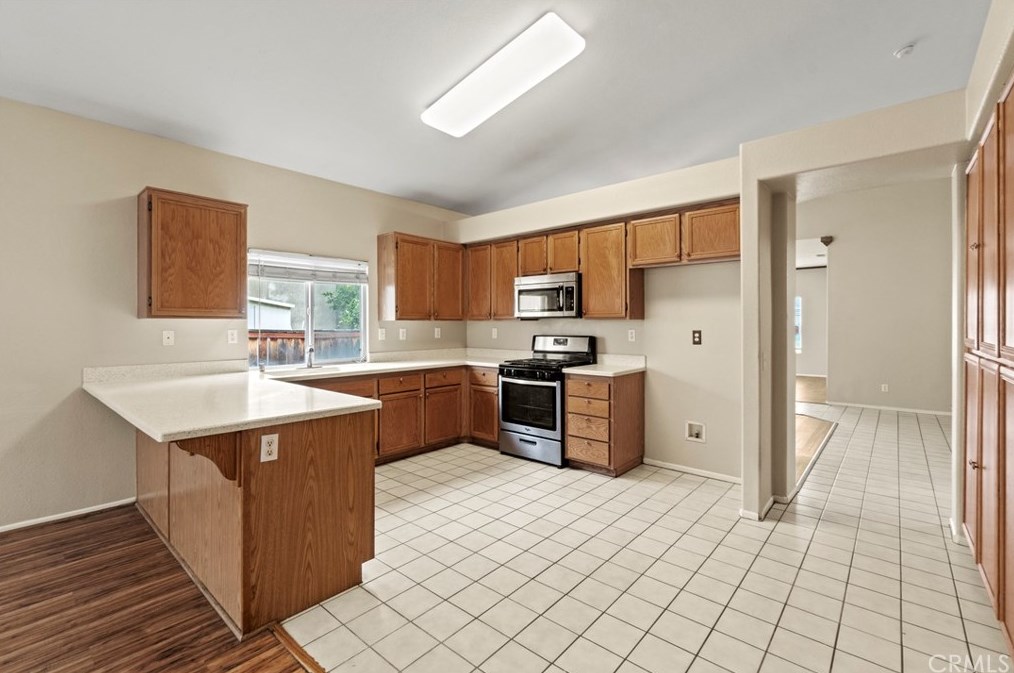 1449 Morgan Hill Rd, Hemet CA  92545-9265 exterior