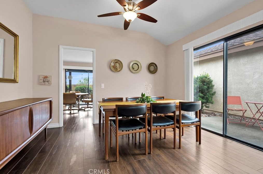 2988 Hyde Park Cir, Riverside CA  92506-4544 exterior