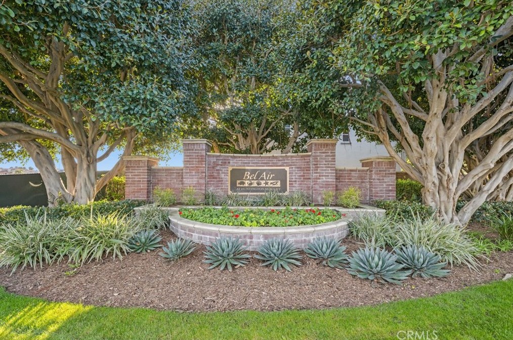 18790 Sinclair Ln, Huntington Beach, CA 92648-6866