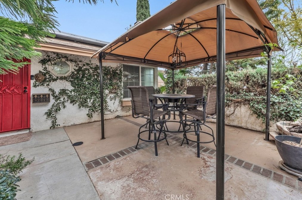 22800 Kinross Ln, Moreno Valley CA  92557-6986 exterior