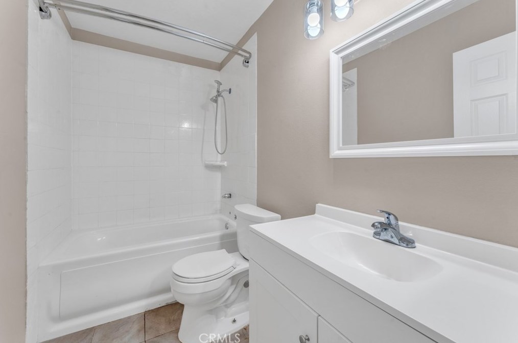 22800 Kinross Ln, Moreno Valley CA  92557-6986 exterior