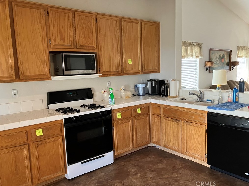 31364 Van Eyck Ct, Winchester, CA 92596