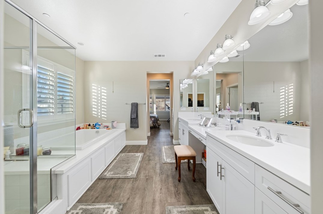 35554 Laurel Tree Ct, Winchester CA  92596-8476 exterior