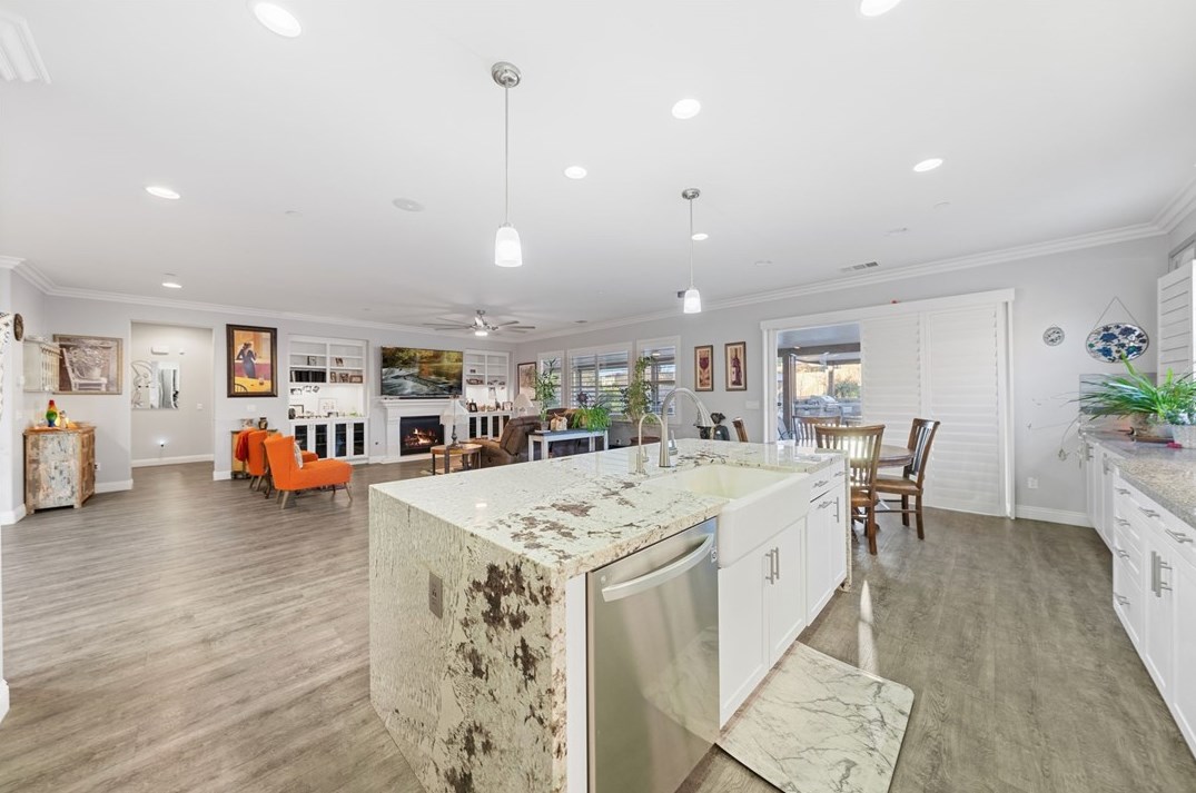 35554 Laurel Tree Ct, Winchester CA  92596-8476 exterior