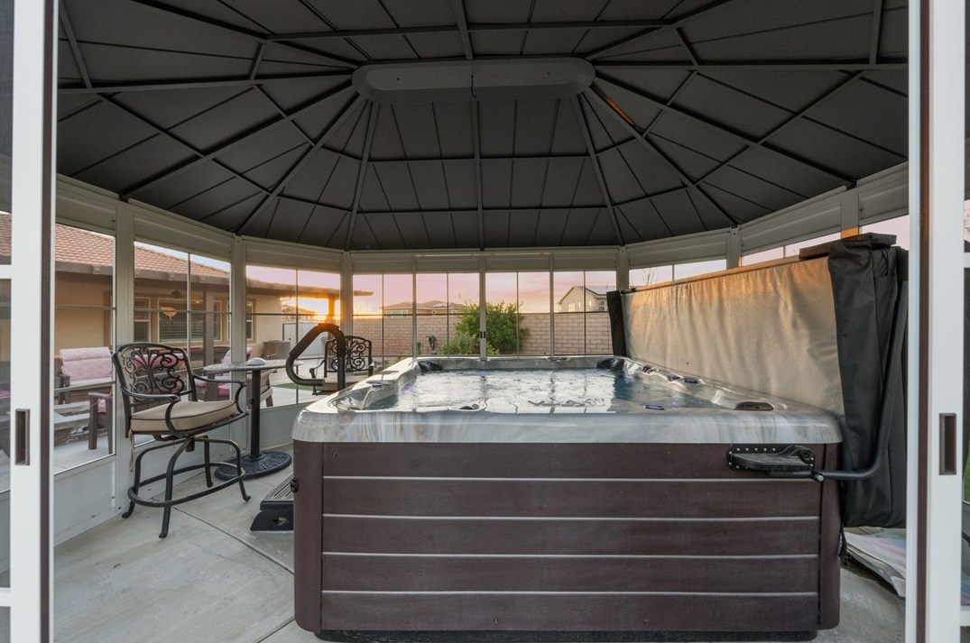 35554 Laurel Tree Ct, Winchester CA  92596-8476 exterior