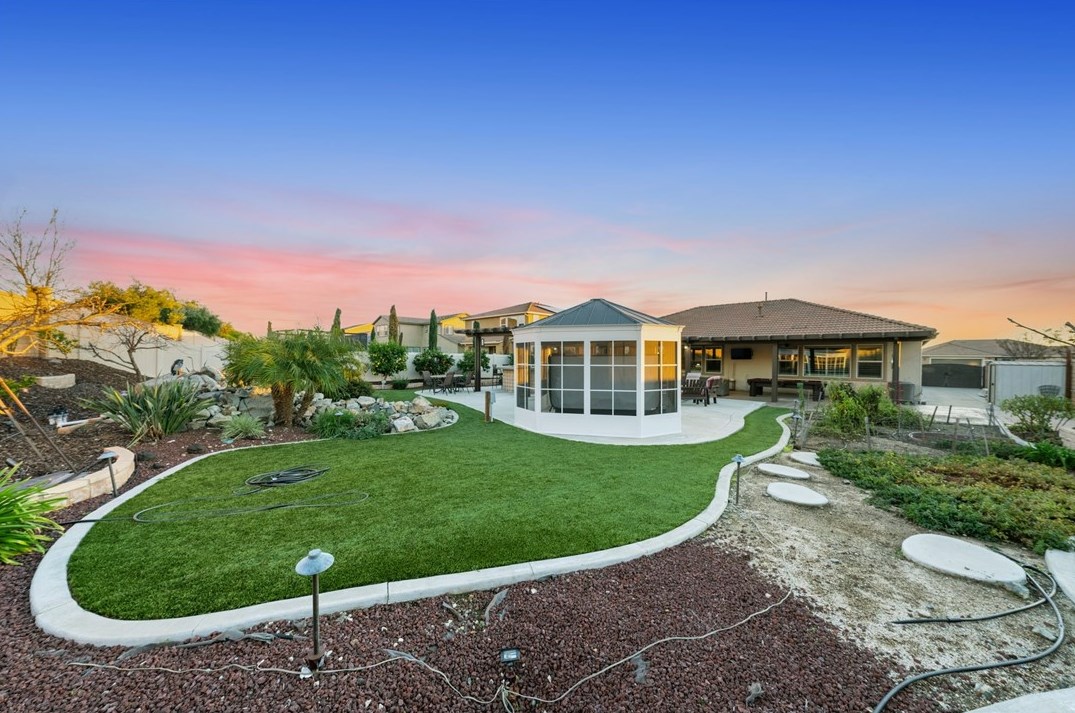 35554 Laurel Tree Ct, Winchester CA  92596-8476 exterior