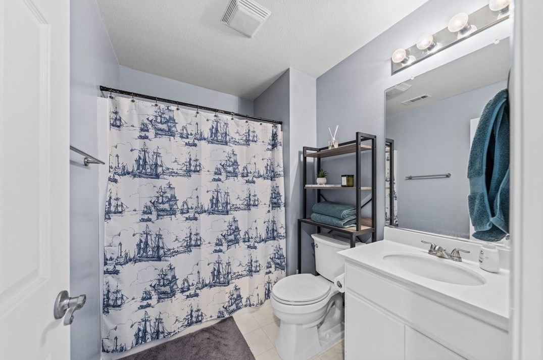 30060 Manzanita Ct, Temecula CA  92591-5546 exterior