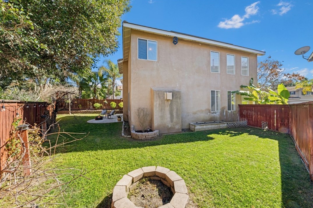 30060 Manzanita Ct, Temecula CA  92591-5546 exterior