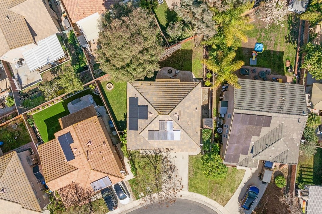 30060 Manzanita Ct, Temecula CA  92591-5546 exterior