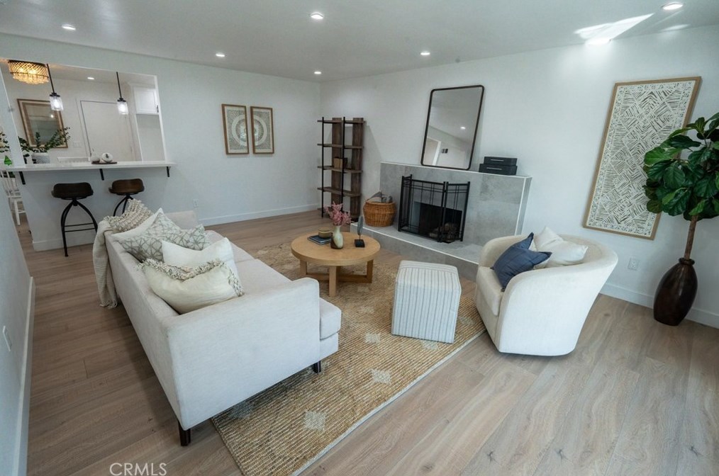 1468 Gladwick St, Long Beach, CA 90746-3804