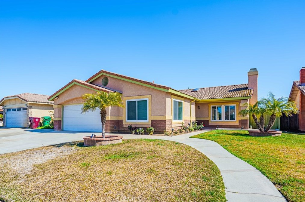 12840 Sunnyglen Dr, Moreno Valley, CA 92553-5621