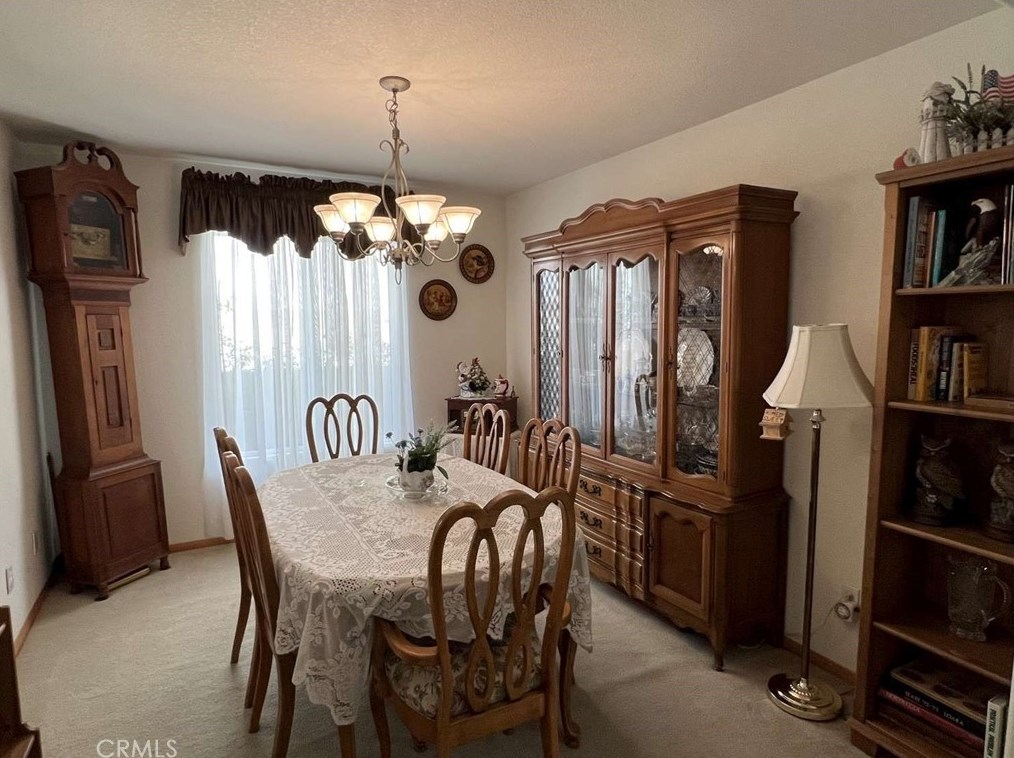 672 Deardorff Dr, Hemet CA  92544-3192 exterior