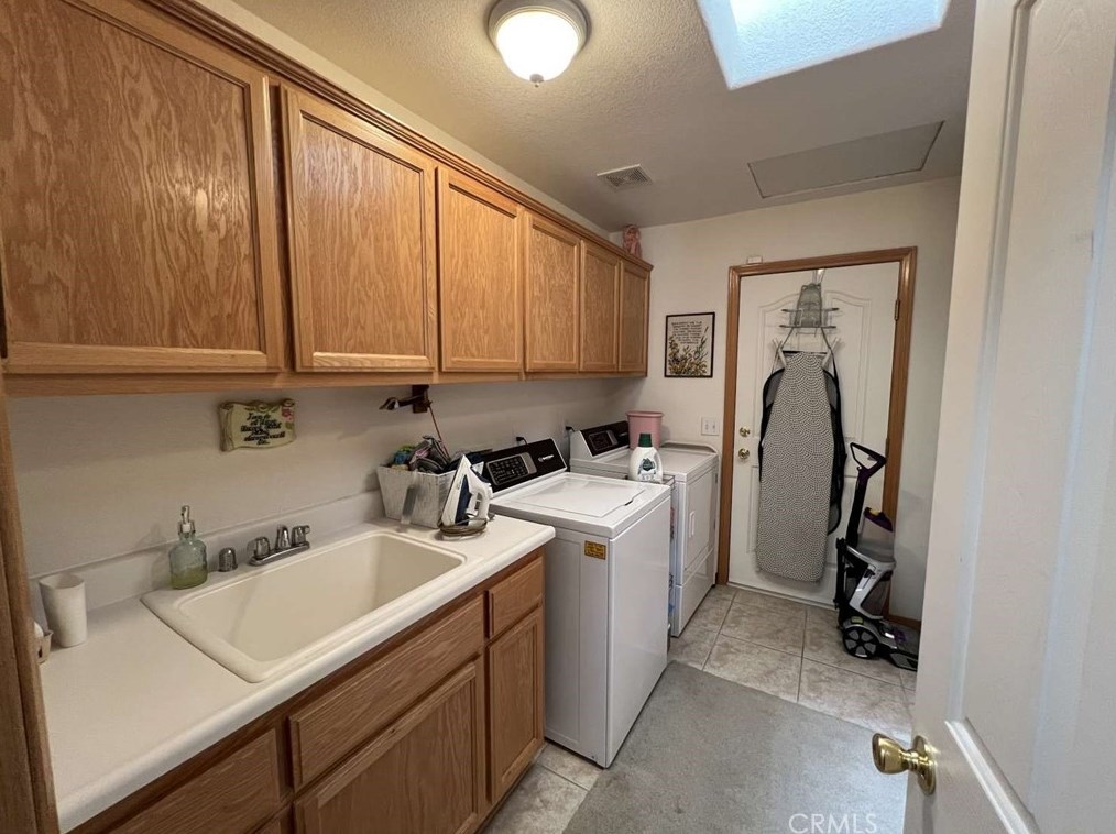 672 Deardorff Dr, Hemet CA  92544-3192 exterior