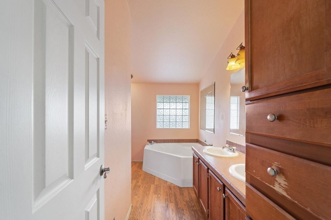 54431 Cave Rock Rd, Anza CA  92539-9150 exterior