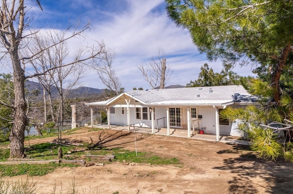 54431 Cave Rock Rd, Anza CA  92539-9150 exterior