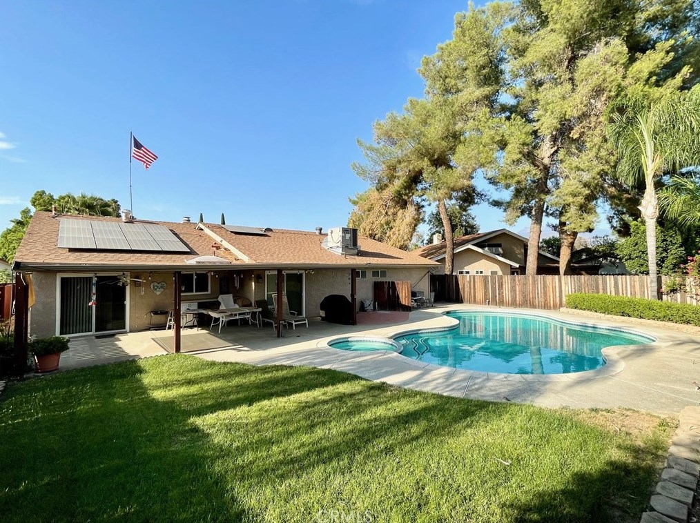 25975 Carbob Ln, Hemet, CA 92544-5015