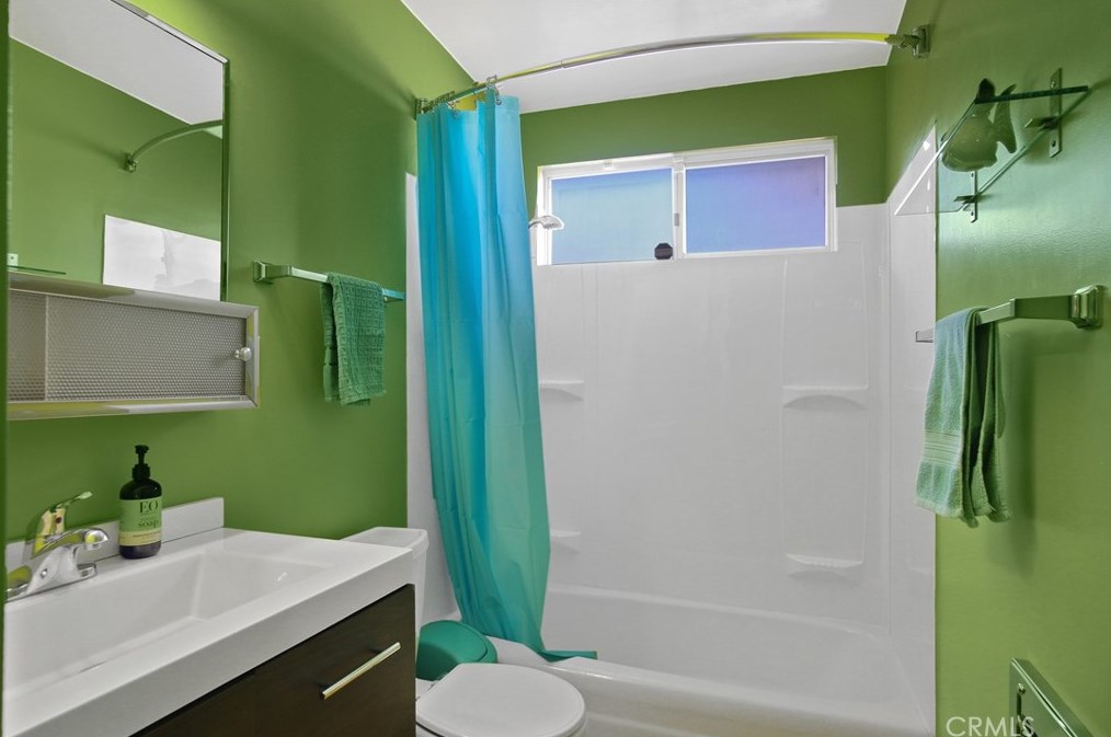 5689 Abronia Ave, Twntynine Plm CA  92277-1315 exterior