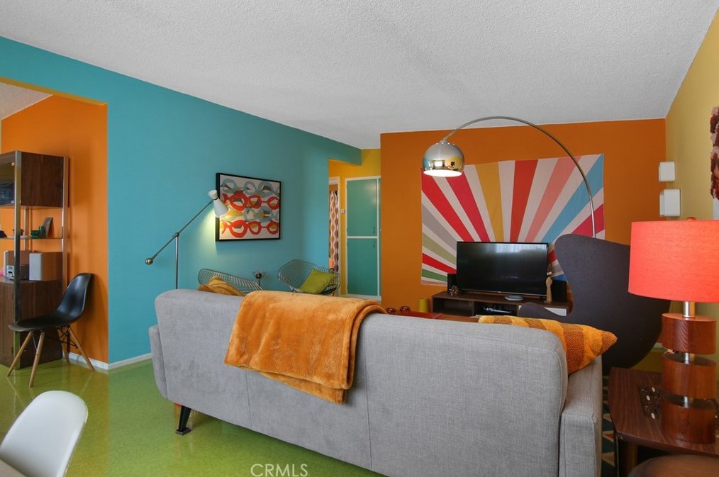 5689 Abronia Ave, Twntynine Plm CA  92277-1315 exterior