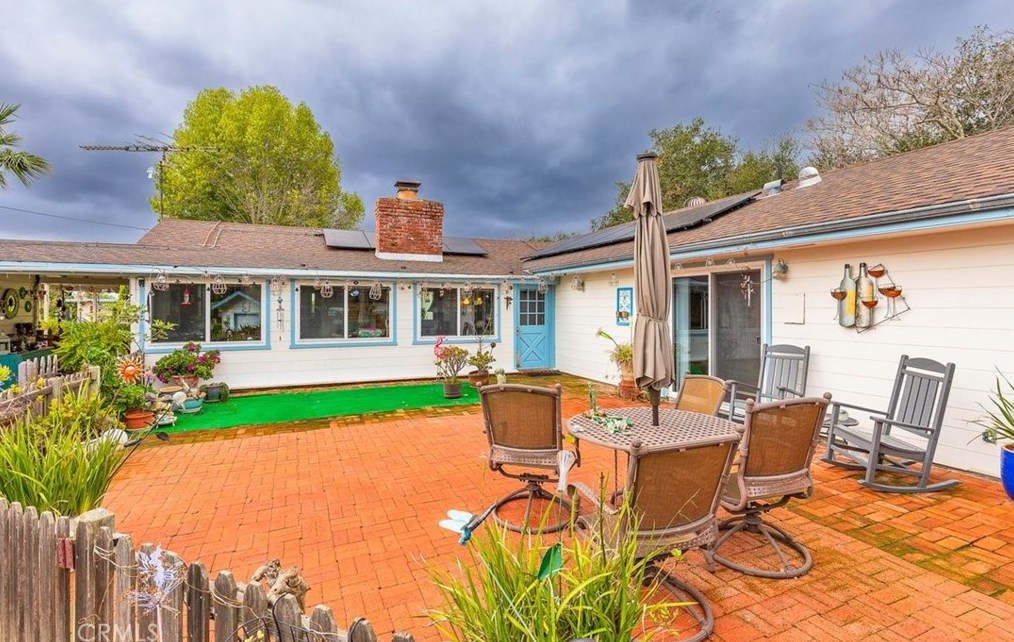 3649 Linda Vista Dr, Fallbrook, CA 92028-9126