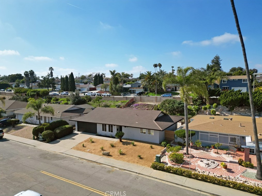 952 La Tierra Dr, San Marcos, CA 92078