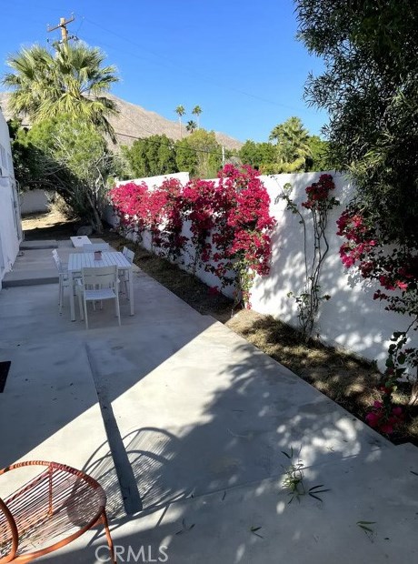 2723 Junipero Ave, Palm Springs CA  92262-1829 exterior