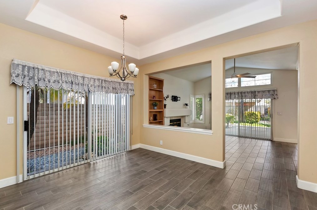 40402 Via Siena, Murrieta CA  92562-3508 exterior