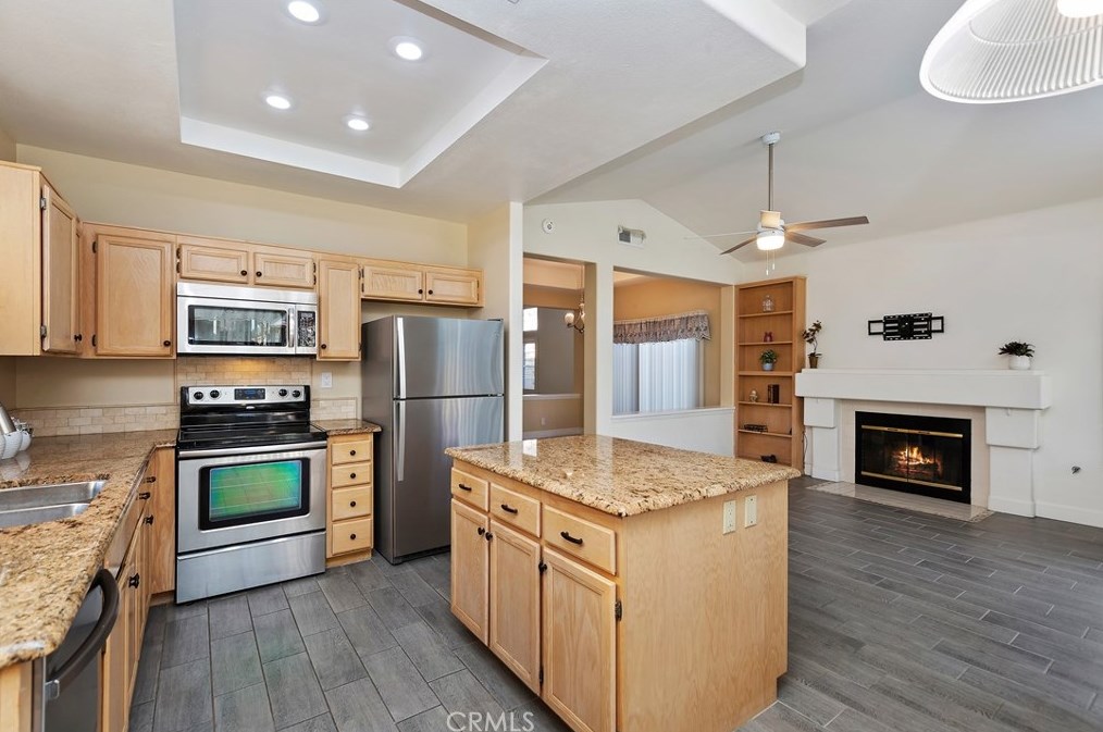 40402 Via Siena, Murrieta CA  92562-3508 exterior