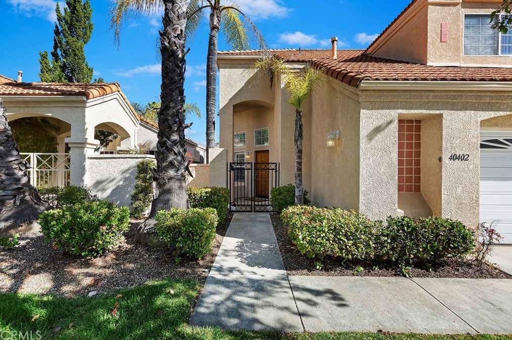 40402 Via Siena, Murrieta CA  92562-3508 exterior