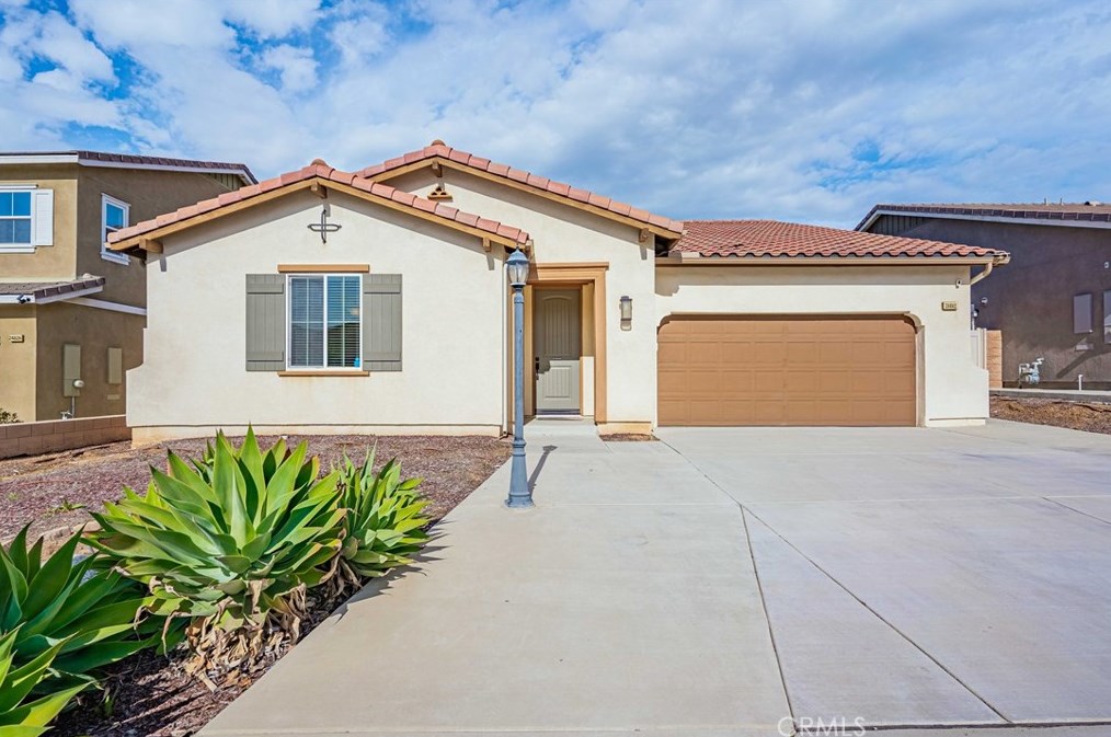24842 Rainbarrel Rd, Wildomar, CA 92595-7667