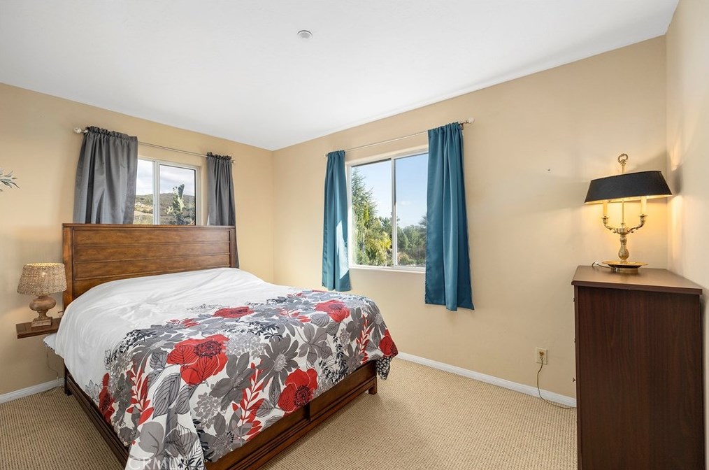 38054 Lost Horizon Dr, Pala CA  92059-1800 exterior