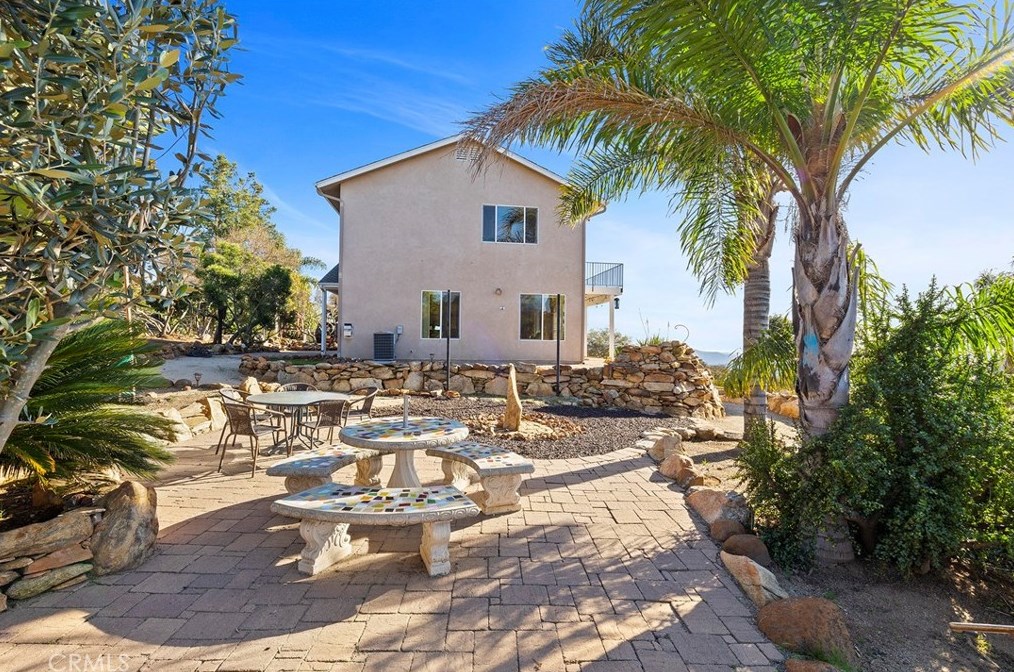 38054 Lost Horizon Dr, Pala CA  92059-1800 exterior