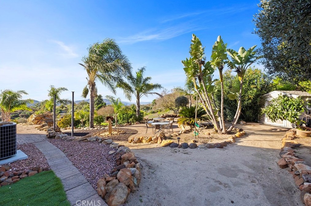 38054 Lost Horizon Dr, Pala CA  92059-1800 exterior
