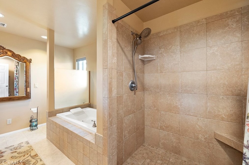 38054 Lost Horizon Dr, Pala CA  92059-1800 exterior