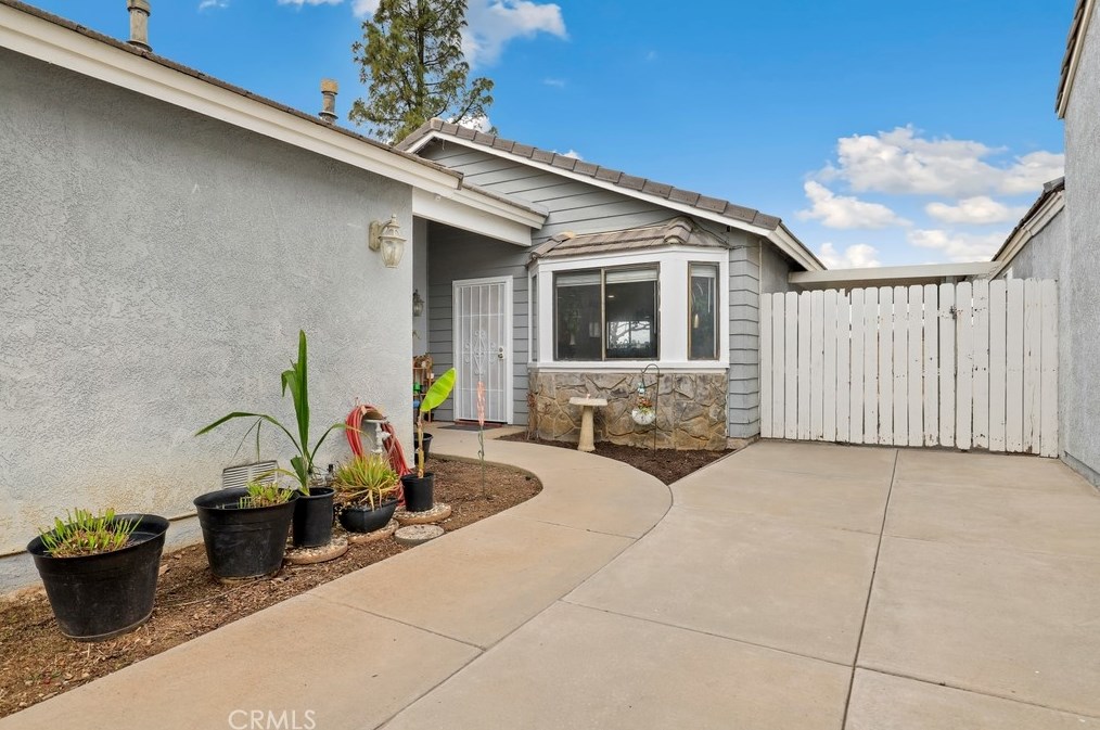 27894 Moonridge Dr, Menifee, CA 92585