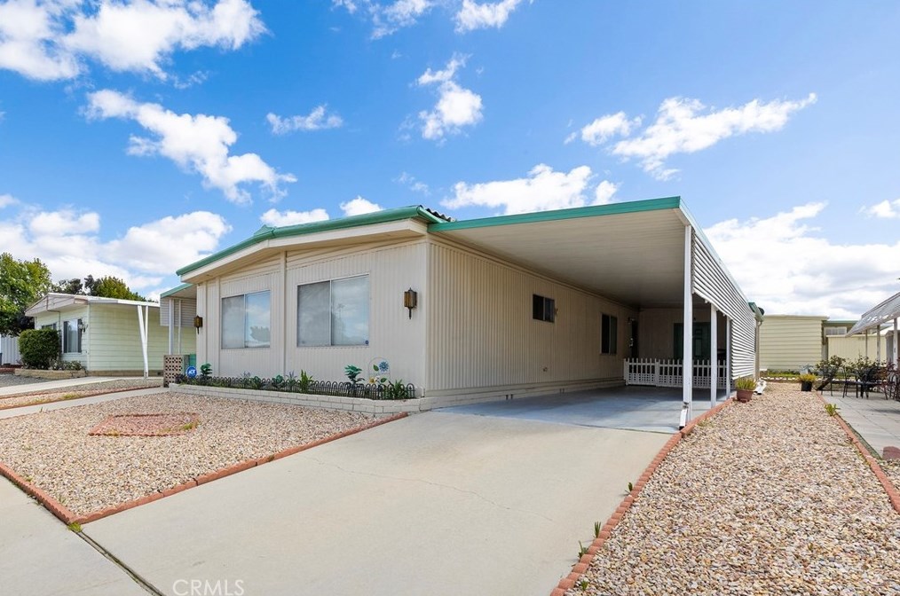1625 W Johnston Ave, Hemet, CA 92543