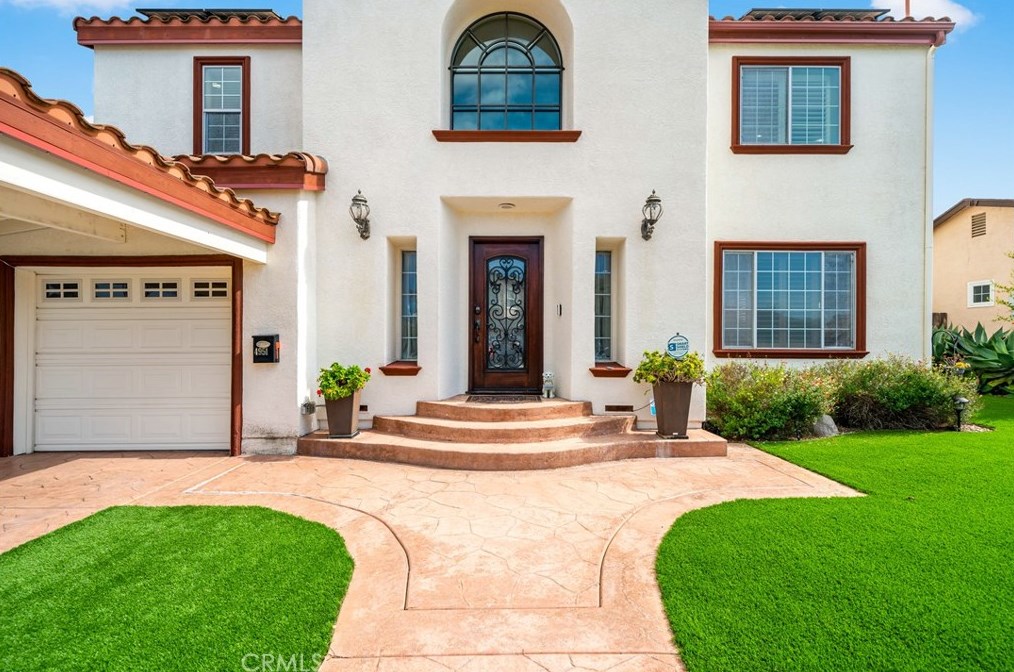 4951 Edwin Pl, San Diego CA  92117-1620 exterior