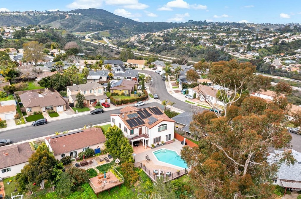 4951 Edwin Pl, San Diego CA  92117-1620 exterior