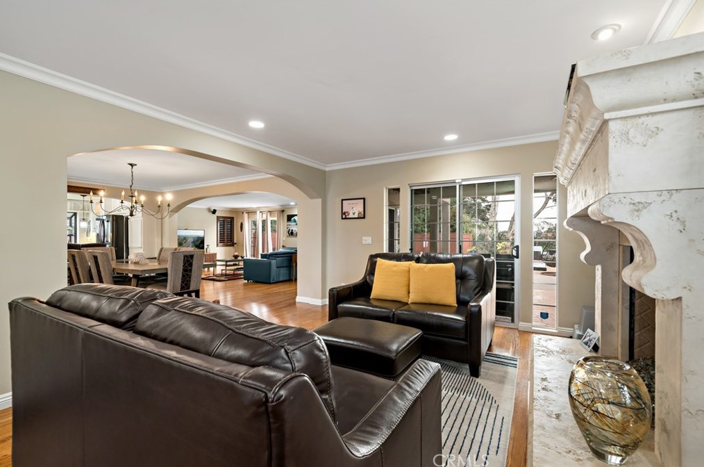 4951 Edwin Pl, San Diego CA  92117-1620 exterior