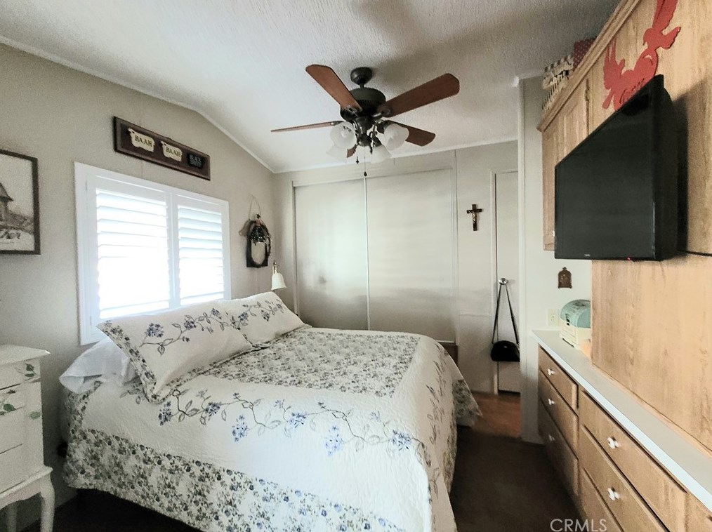 1295 Cawston Ave, Hemet CA  92545-9126 exterior