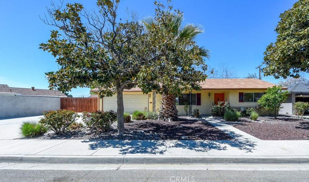 1021 Evelyn Way, Hemet, CA 92543-7205
