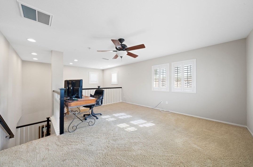 34234 Sweet Acacia Ct, Lake Elsinore CA  92532-2582 exterior