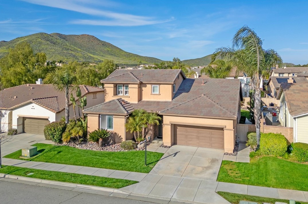 34234 Sweet Acacia Ct, Lake Elsinore CA  92532-2582 exterior