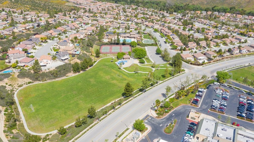 34234 Sweet Acacia Ct, Lake Elsinore CA  92532-2582 exterior