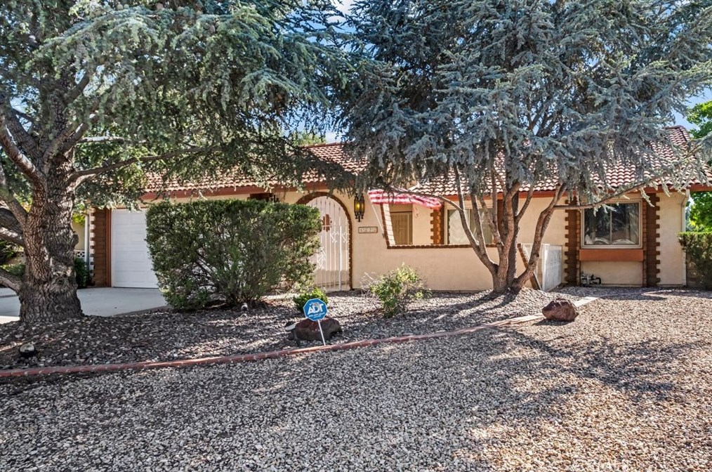 1323 Pepper Tree Dr, Hemet, CA 92545