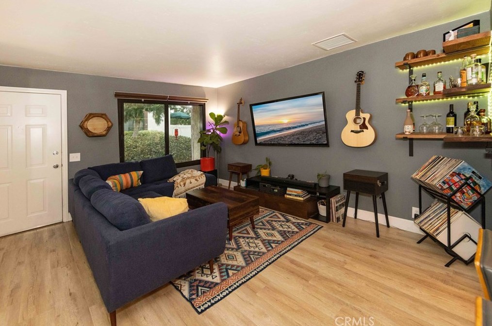 3855 Caminito Litoral, San Diego, CA 92107-1912